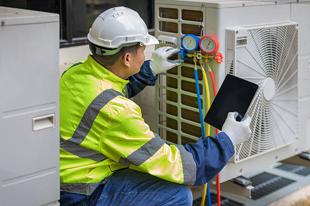 Professional Hvac technician working in Brightwaters, NY